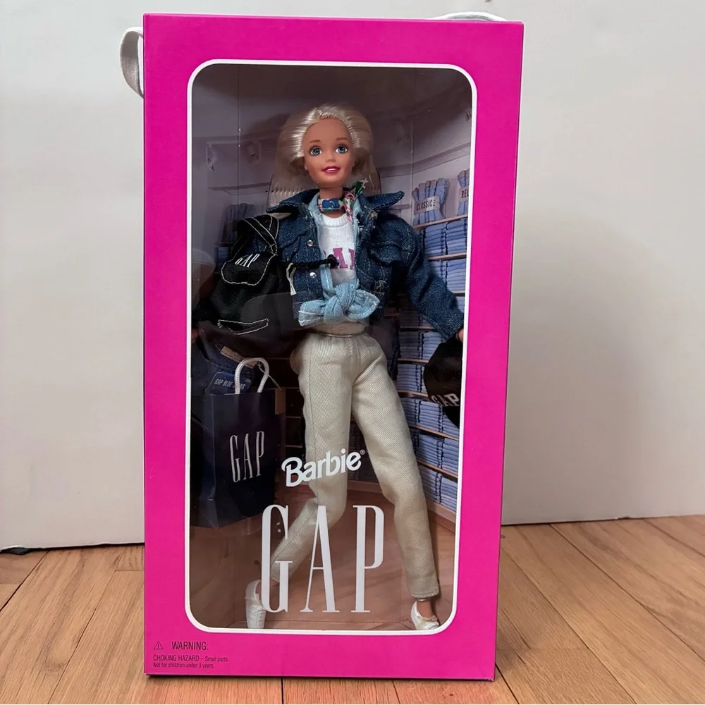 NWT BARBIE Vintage Gap Barbie Special Edition 1996.